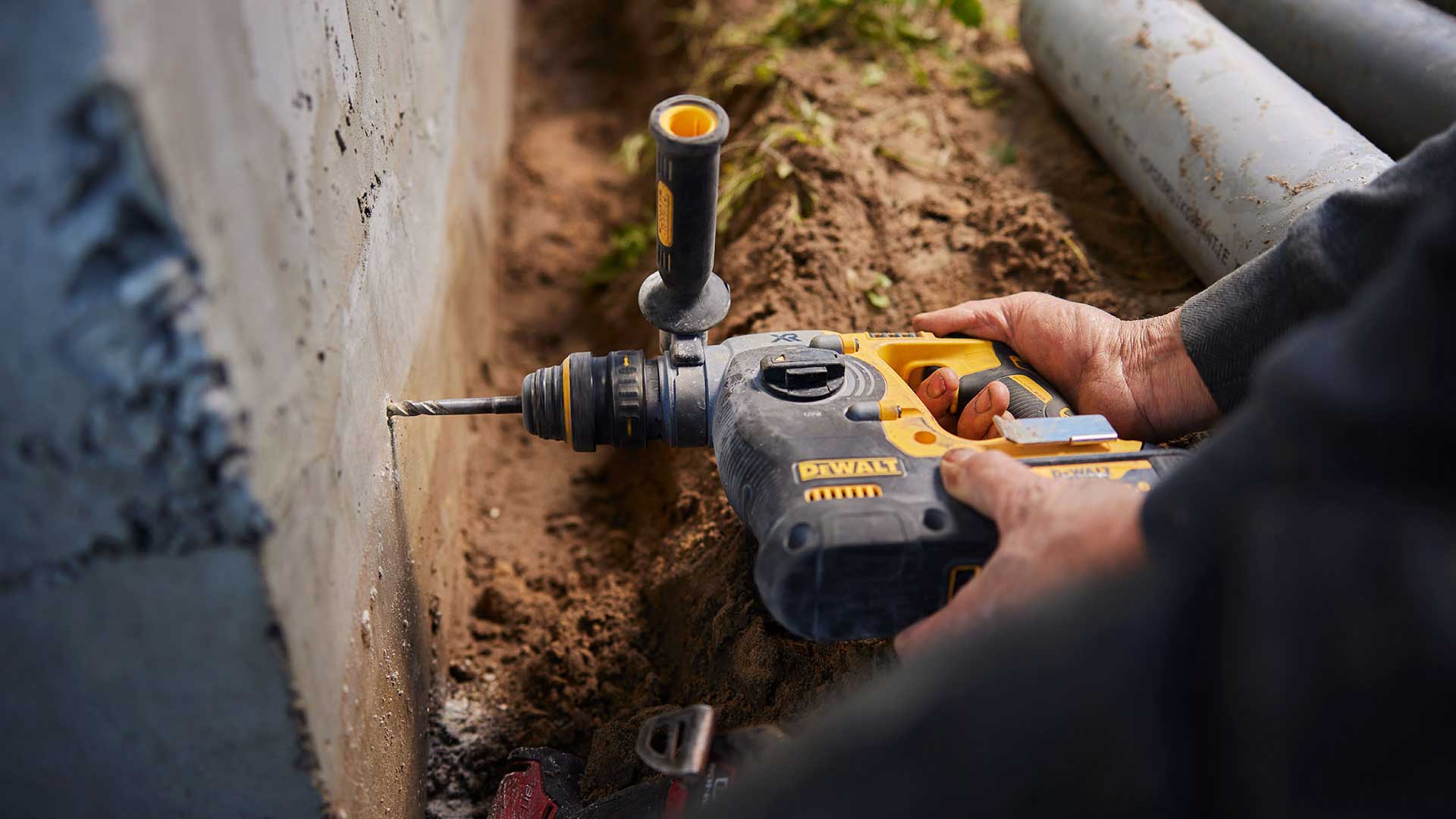 reProject_Q2A5449_header_renovatie_boormachine